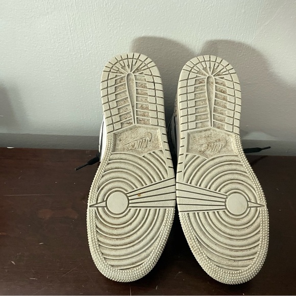 Air Jordan 1 Retro High OG WhiteCement size 5.5 - Picture 7 of 10